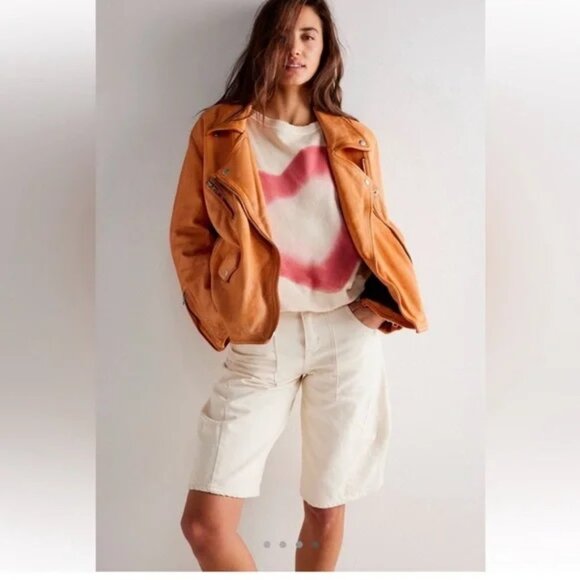 NWOT We The Free Graphic Camden Pullover Heart size- LARGE - Picture 3 of 6